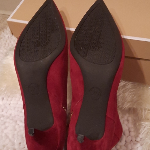 MICHAEL MICHAEL KORS BOOTIES-FIRM PRICE - Picture 9 of 12